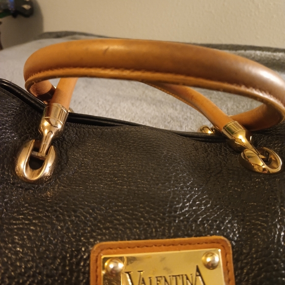 Valentina Black and Brown Leather Handbag - Picture 4 of 14